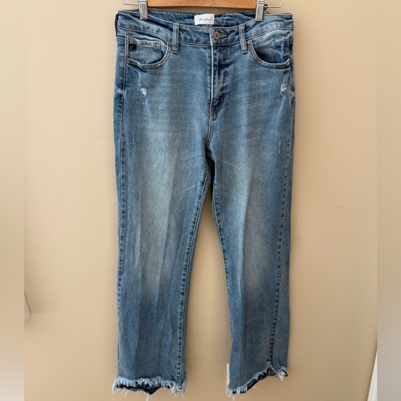 {Kan Can} Distressed hem size 9 28 stretchy long inseam! - Picture 1 of 6